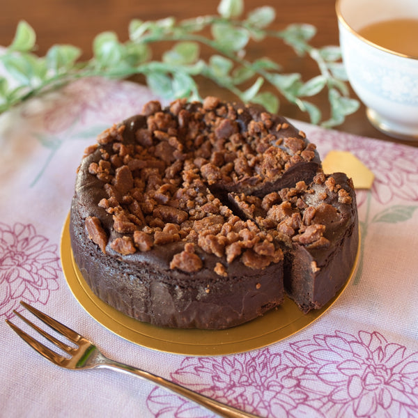 ガトーショコラ ［ホールケーキ］